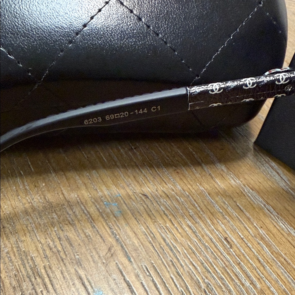 Chanel Black Monogram CC Oversized Square Sunglasses - Picture 7 of 8